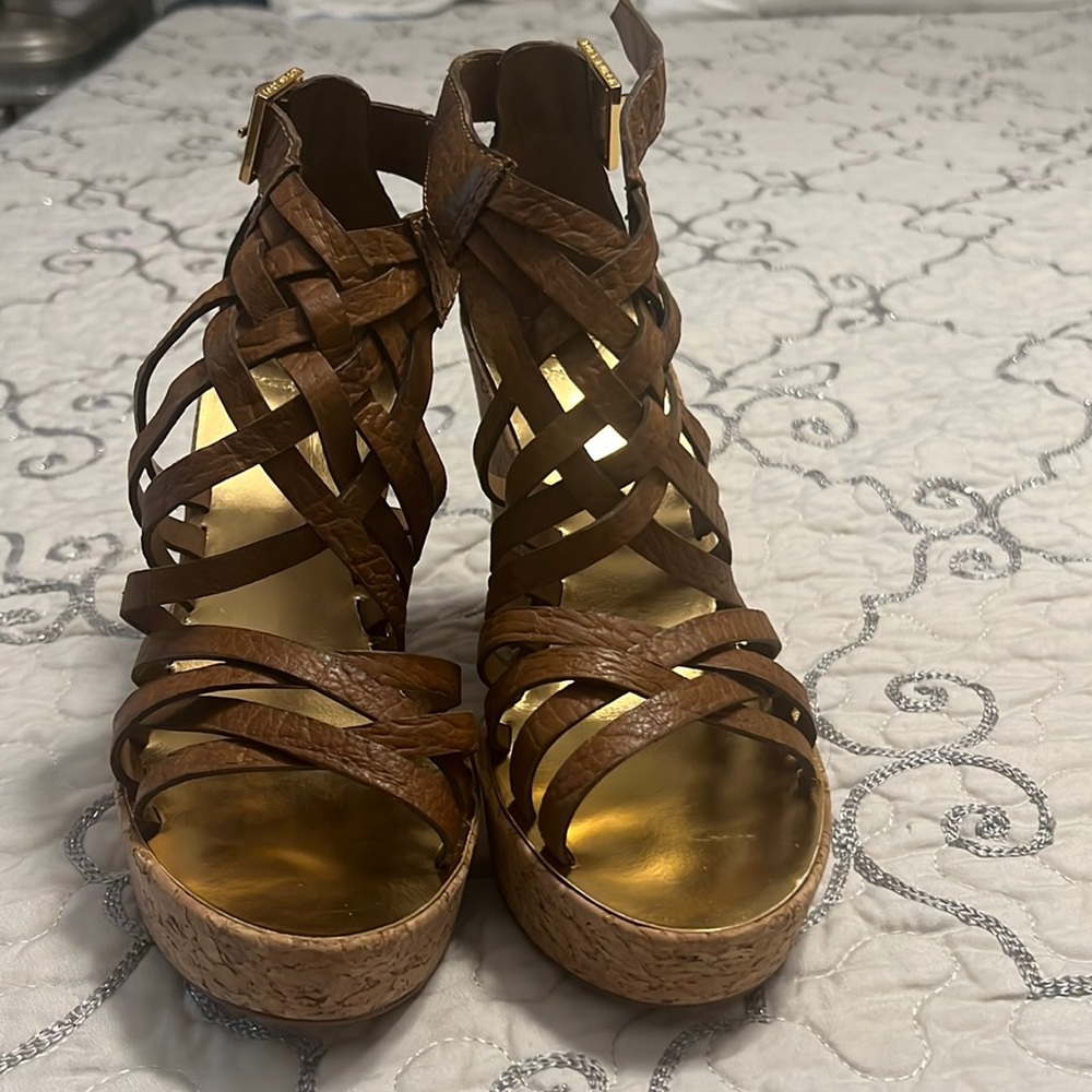 7 1/2 M Tory Burch s